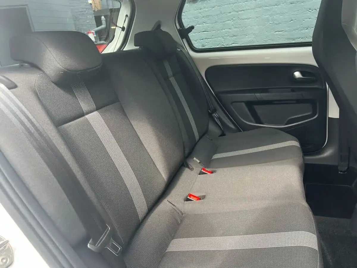 2017-volkswagen-up-10-high-up-75ps-5d-big-18