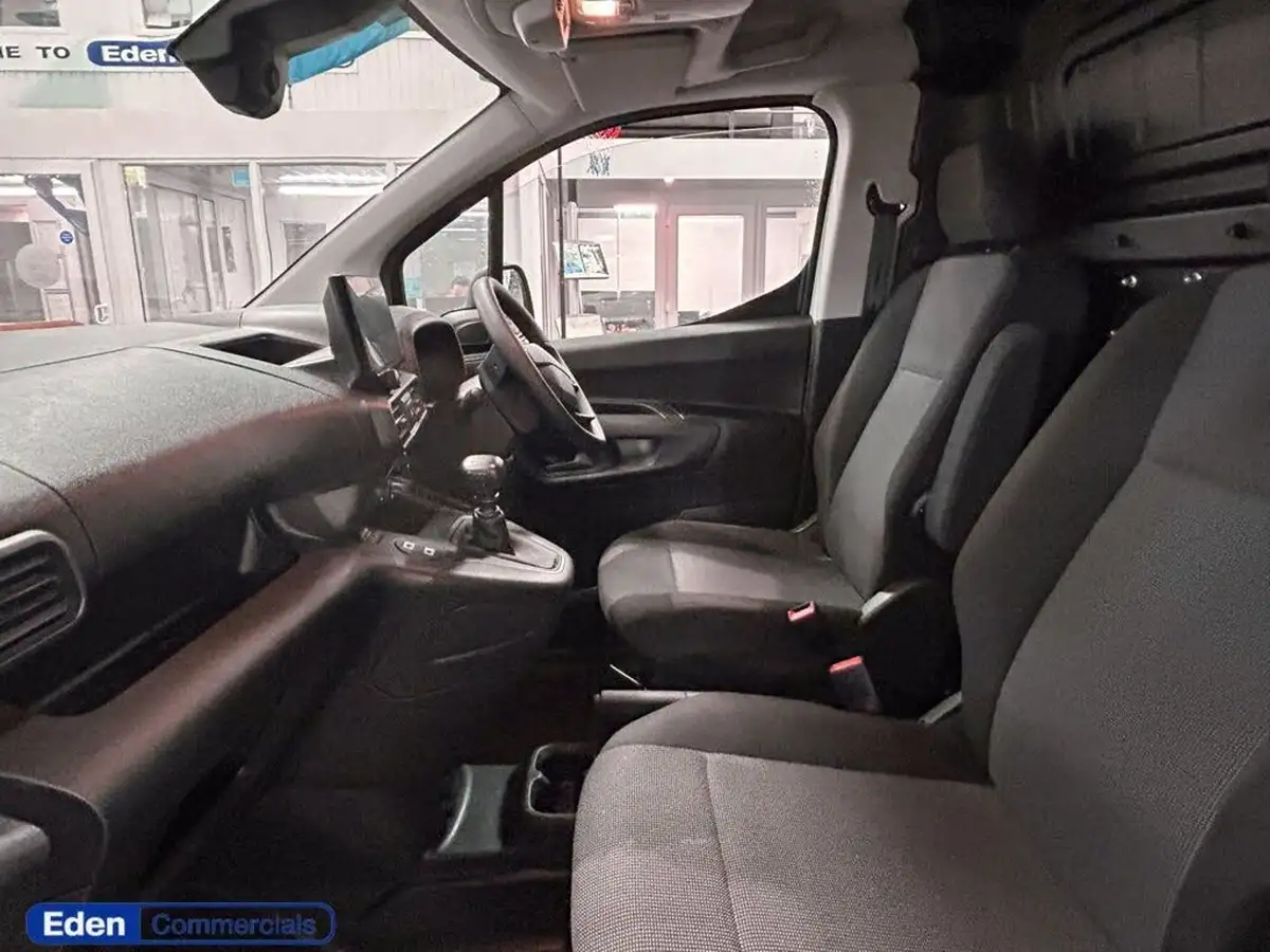 2024-vauxhall-combo-15cdti-prime-100pseu6e-big-9