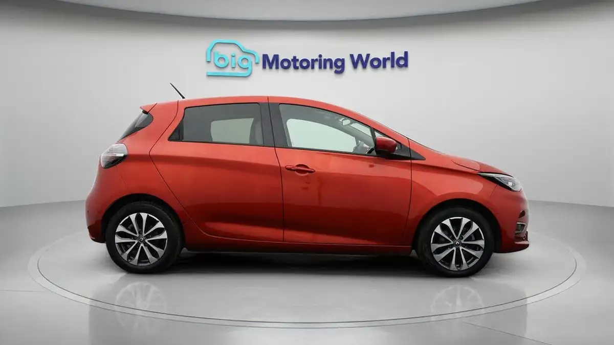 2022-renault-zoe-e-gt-line-big-8
