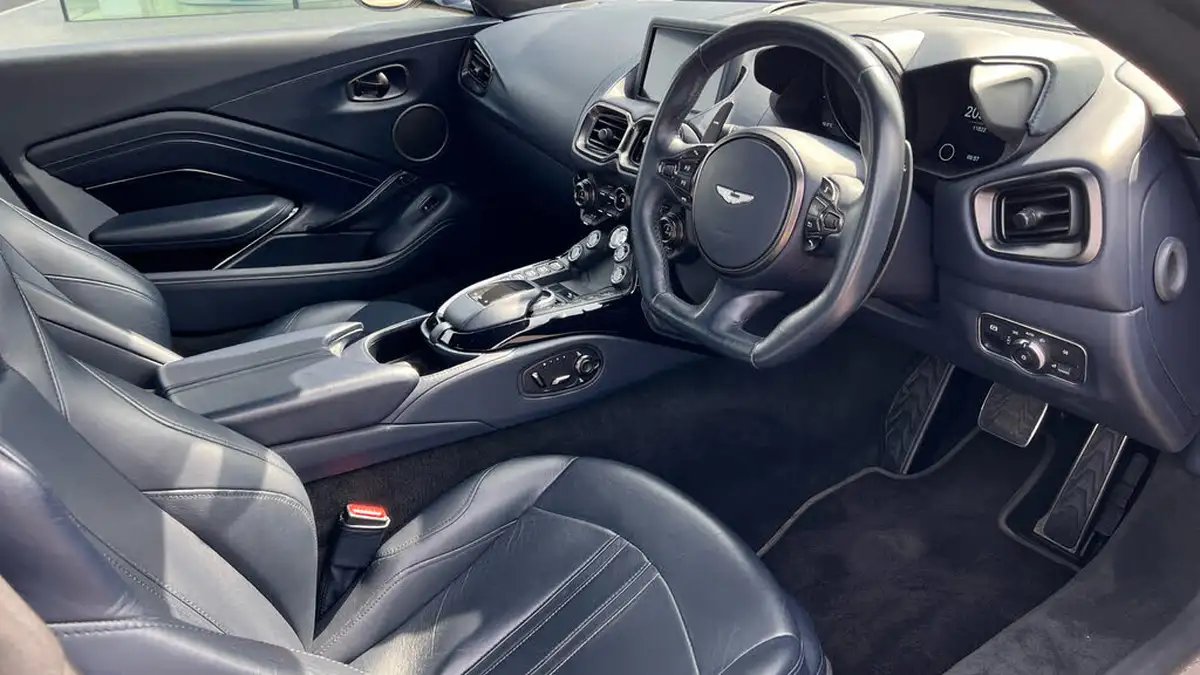 2019-aston-martin-vantage-40-v8-vantage-big-2