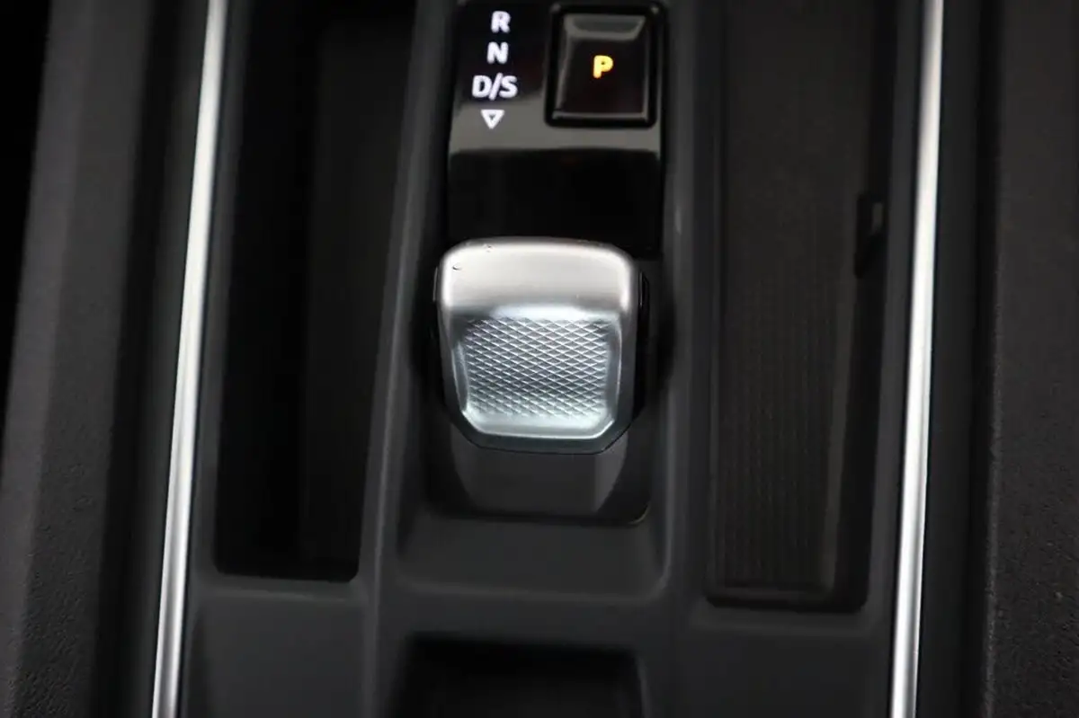 2021-seat-leon-15-etsi-fr-hatchback-big-21