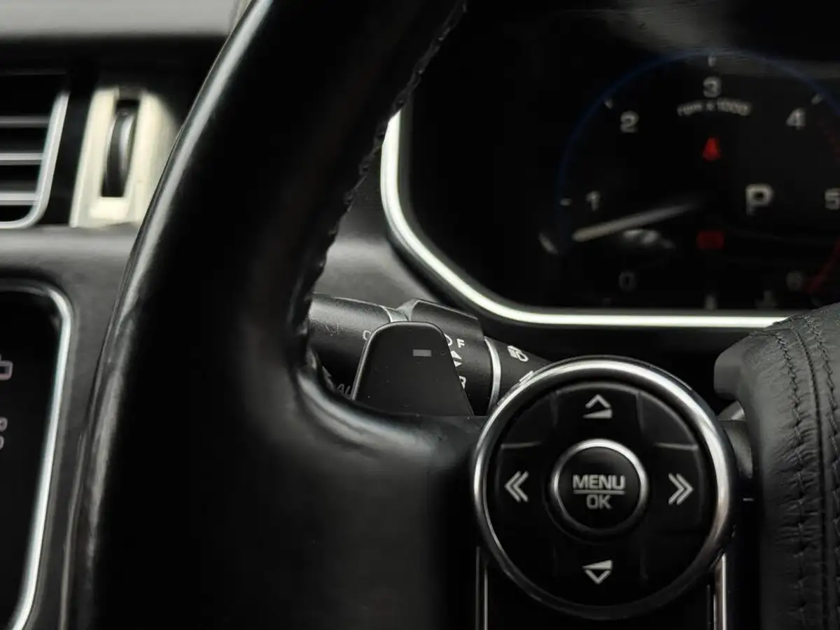 2013-land-rover-range-rover-44-sdv8-autobiography-big-30