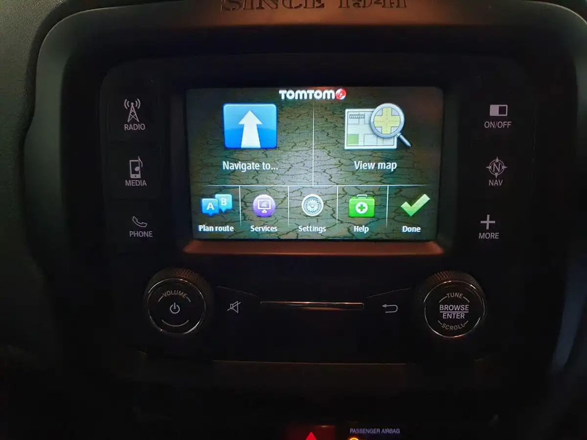 2015-jeep-renegade-16td-longitude-big-11