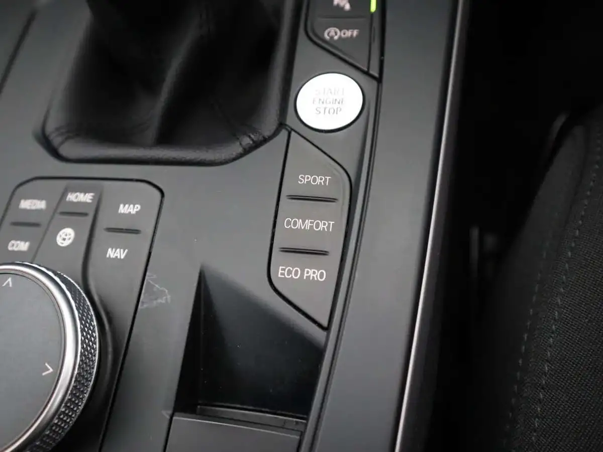 2021-bmw-1-series-15td-116d-se-lcp-big-29