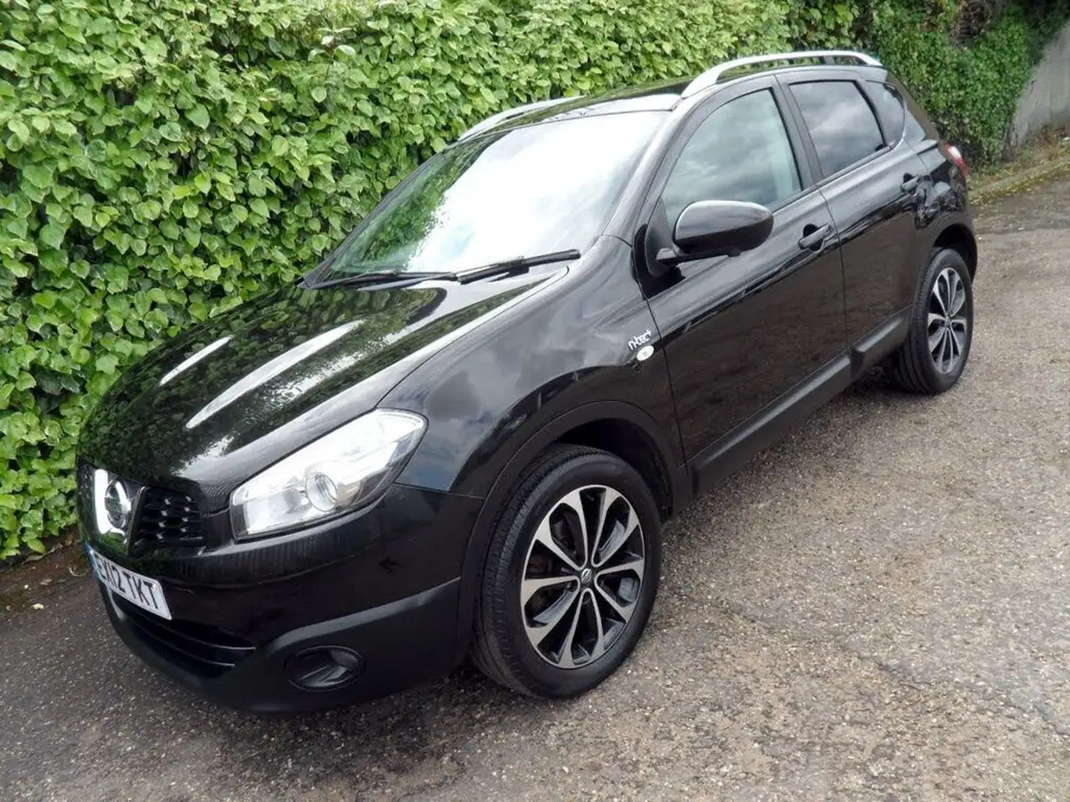2012-nissan-qashqai-15td-n-tec-big-20