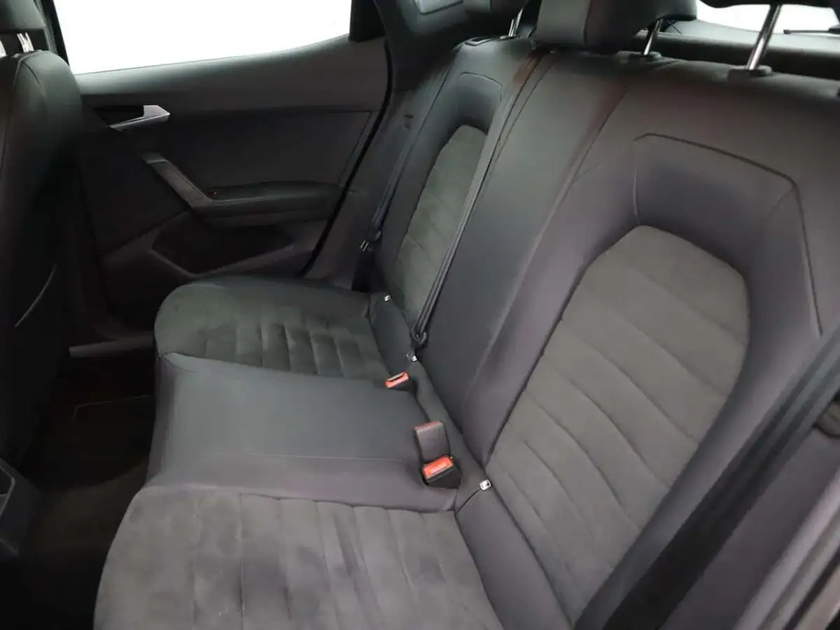 2022-seat-arona-15-tsi-fr-sport-big-14