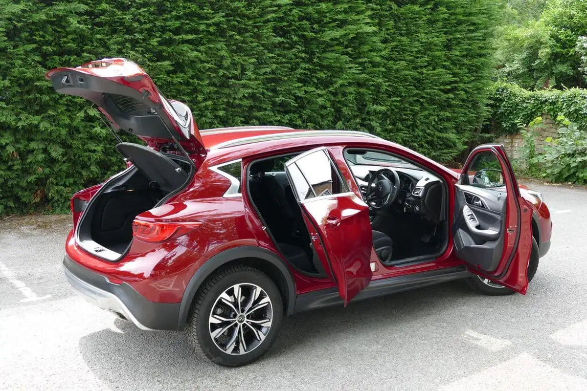 2018-infiniti-qx30-22d-premium-big-6