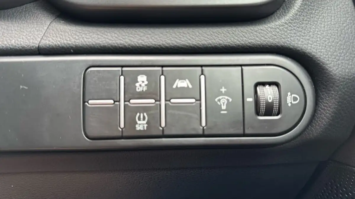 2024-kia-ceed-15-t-gdi-2-138bhp-sportswagon-big-16