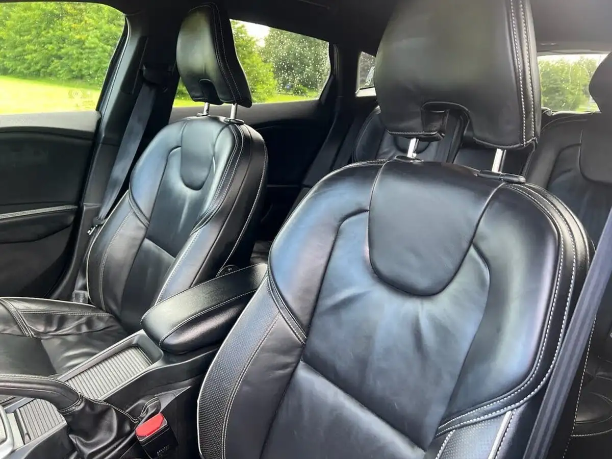 2018-volvo-v40-20td-d2-r-design-pro-big-9
