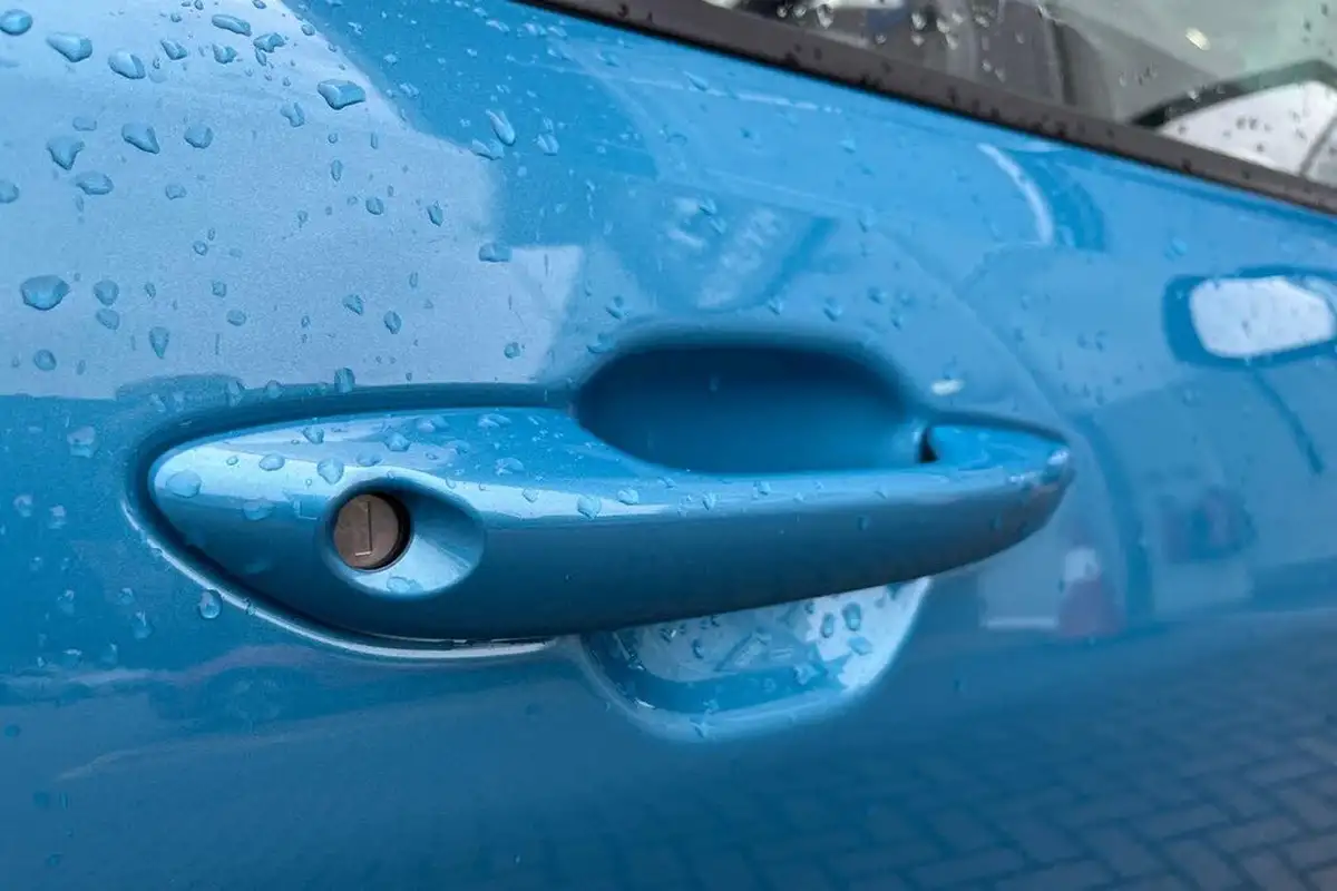 2021-hyundai-i10-10-premium-big-26