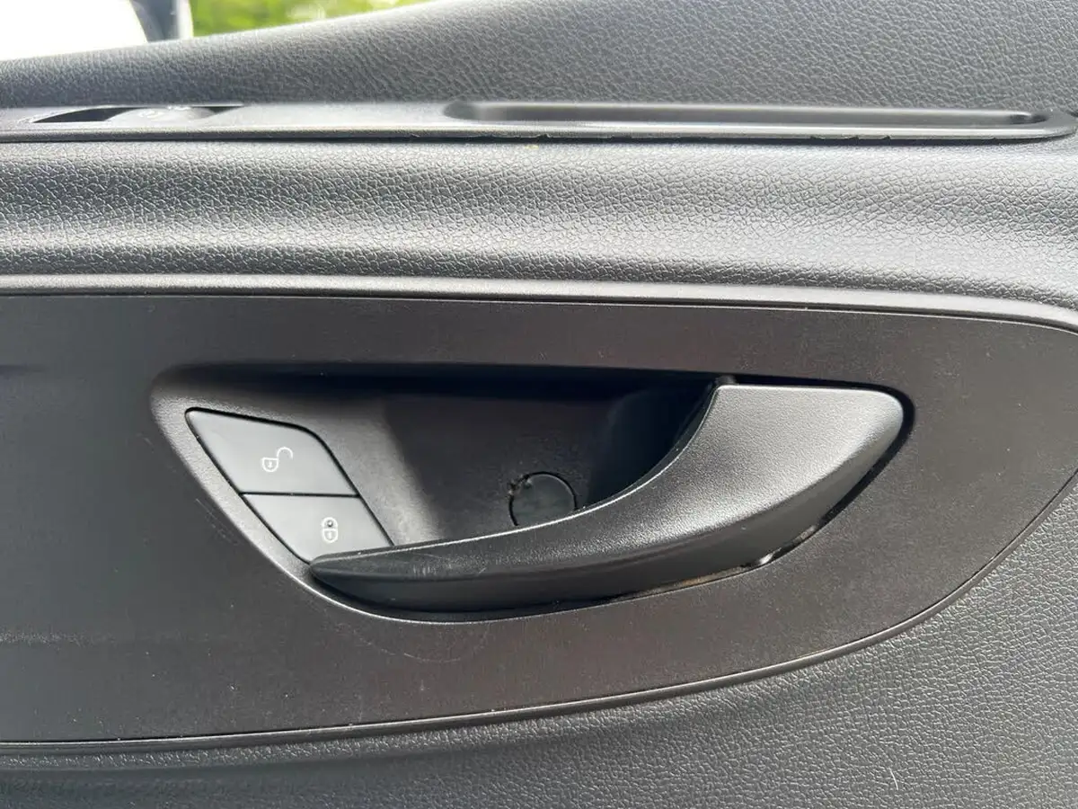 2019-mercedes-benz-sprinter-21cdi-314-l1h1-143pseu6c-panel-van-big-39