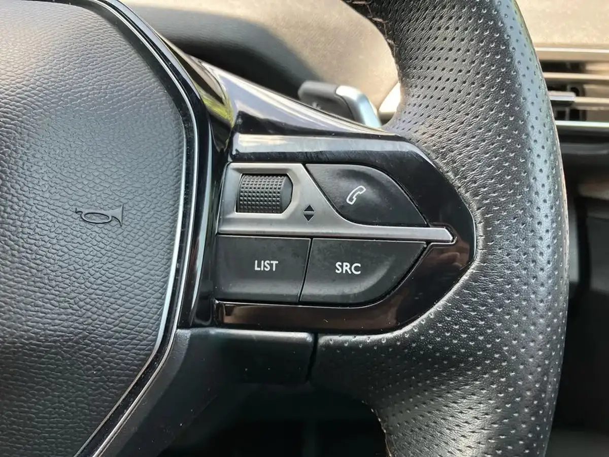 2021-peugeot-3008-suv-12-puretech-gt-eat8-big-33