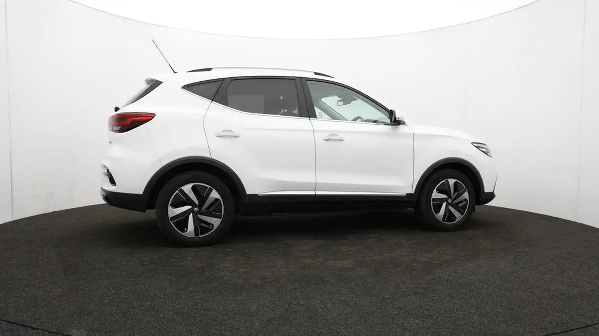 2022-mg-zs-suv-e-trophy-ev-156ps-long-range-big-21