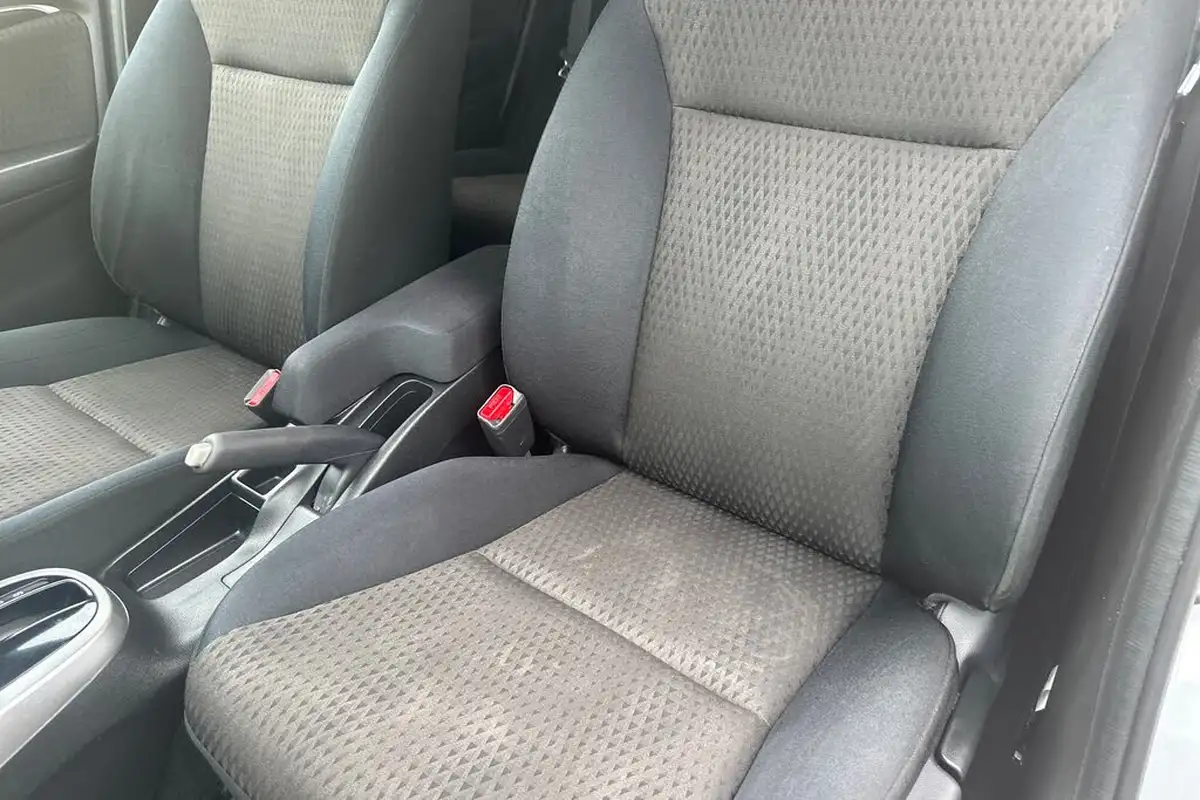 2018-honda-jazz-13-i-vtec-ex-navi-cvt-big-8