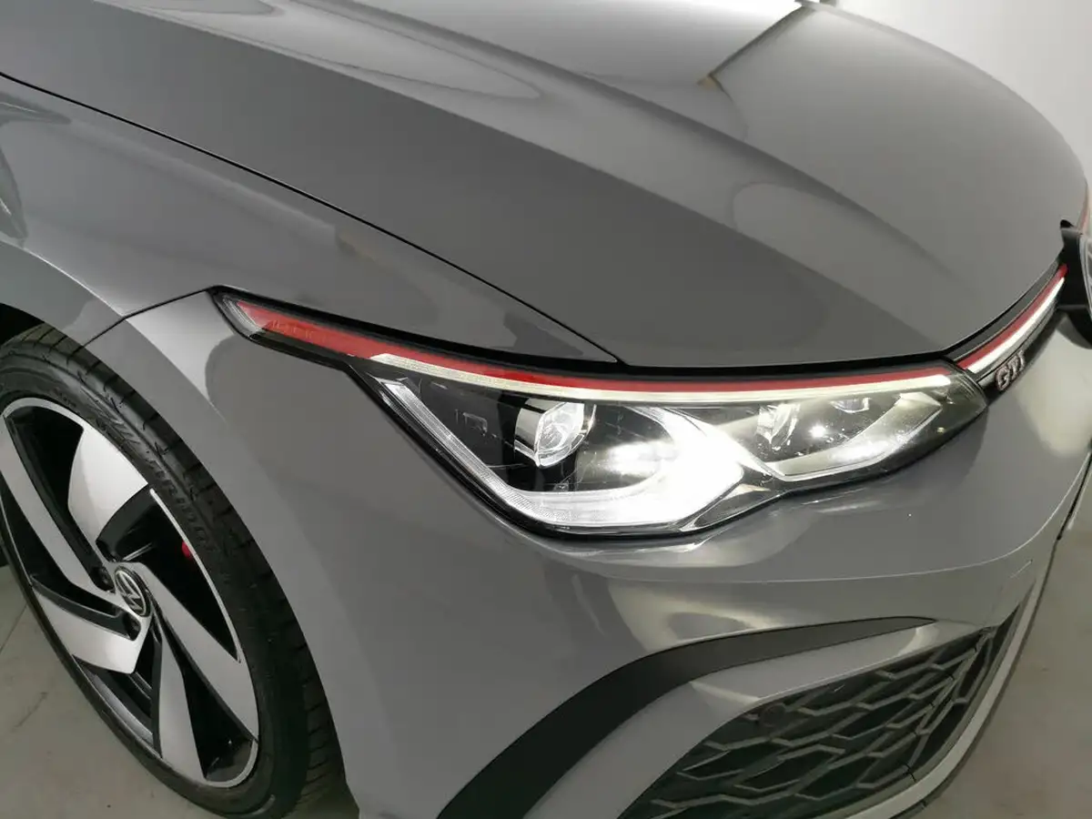 2022-volkswagen-golf-20-tsi-gti-big-6
