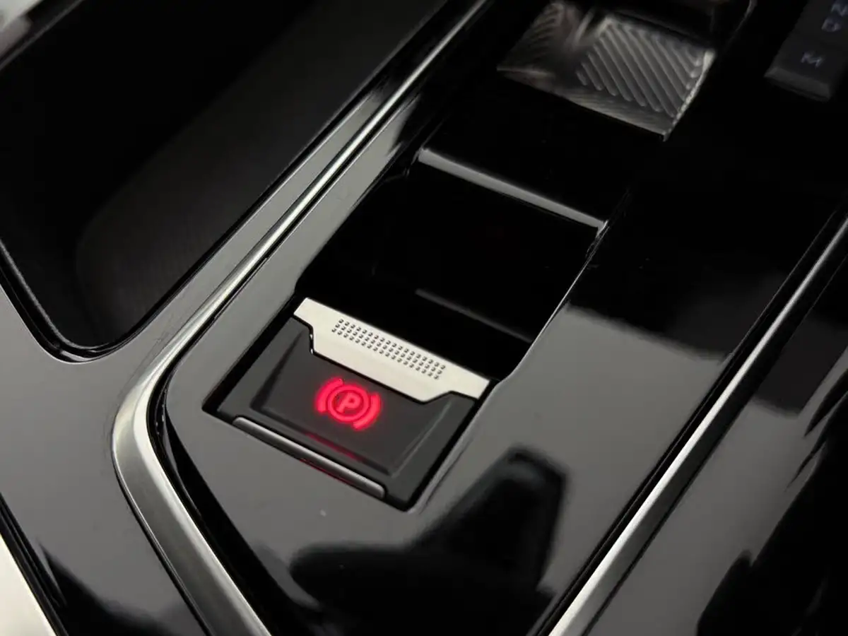 2023-peugeot-3008-suv-15-bluehdi-gt-eat8-big-43