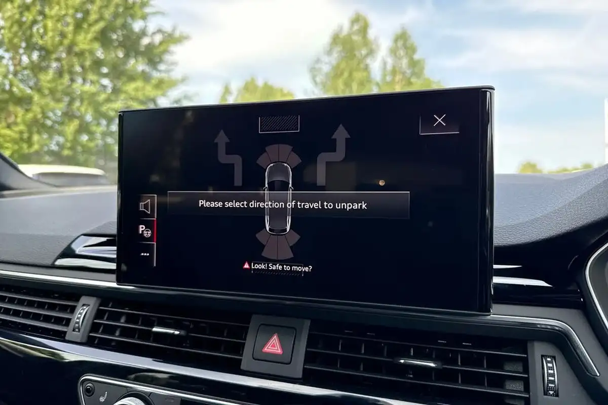 2024-audi-a4-avant-20-35-tfsi-black-edition-big-59