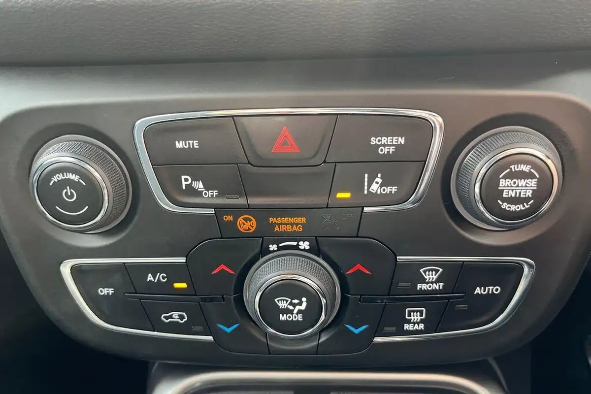 2021-jeep-compass-14-multiair-ii-longitude-168bhp-4x4-auto-big-11
