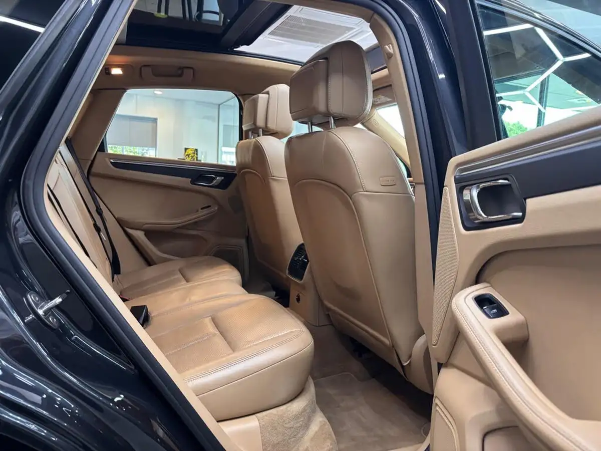 2016-porsche-macan-20-big-29