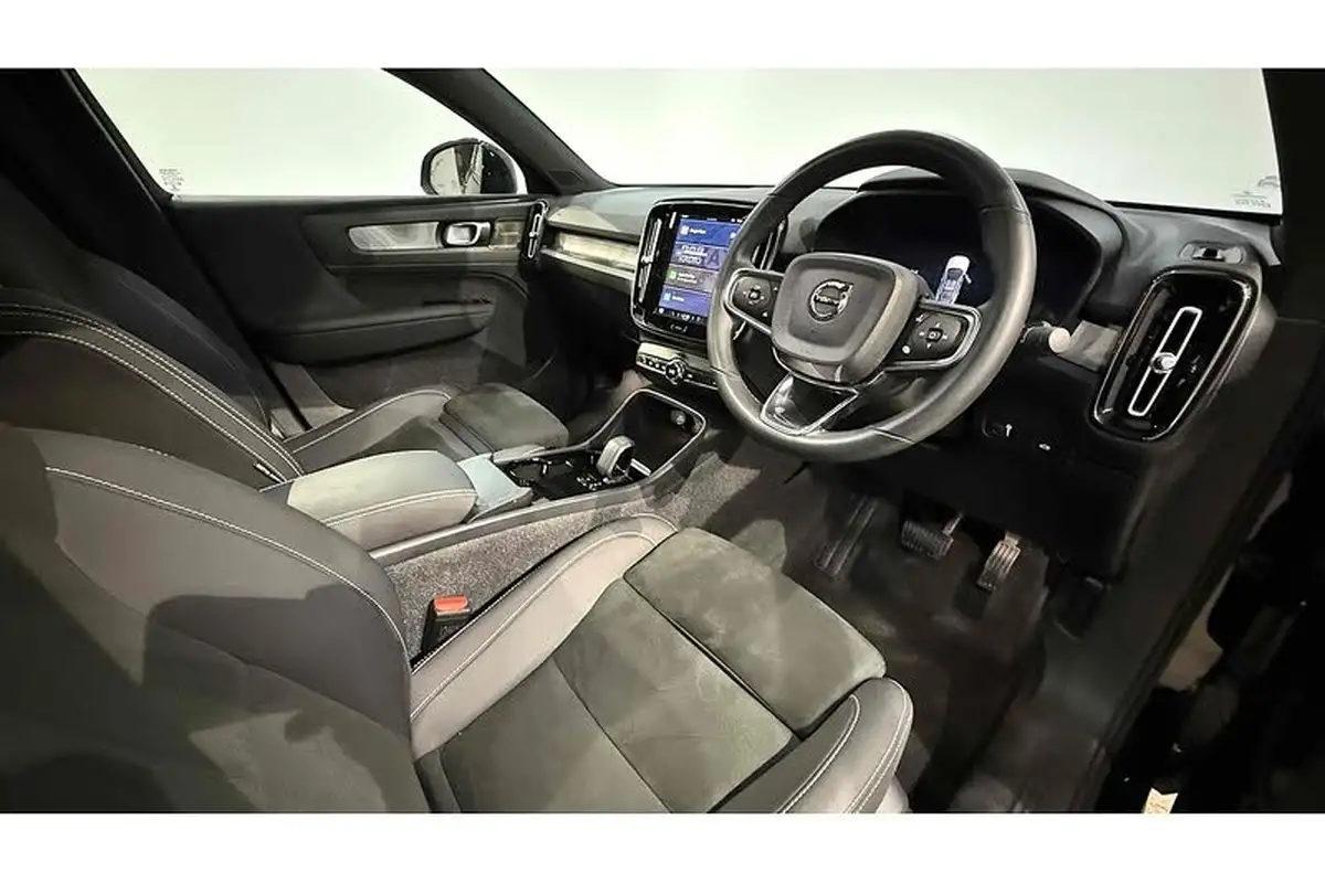 2022-volvo-c40-e-twin-recharge-pro-big-21