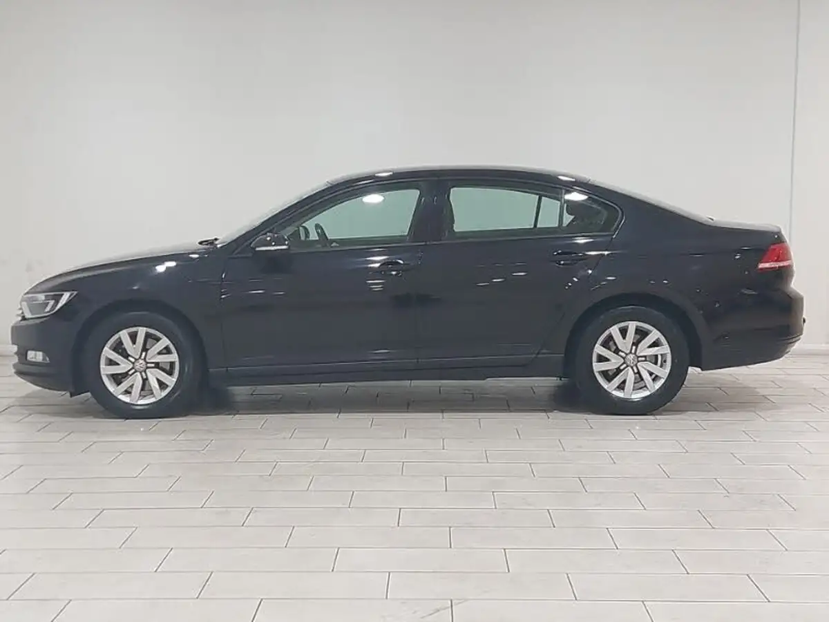 2015-volkswagen-passat-16tdi-bmtss-saloon-4d-big-3