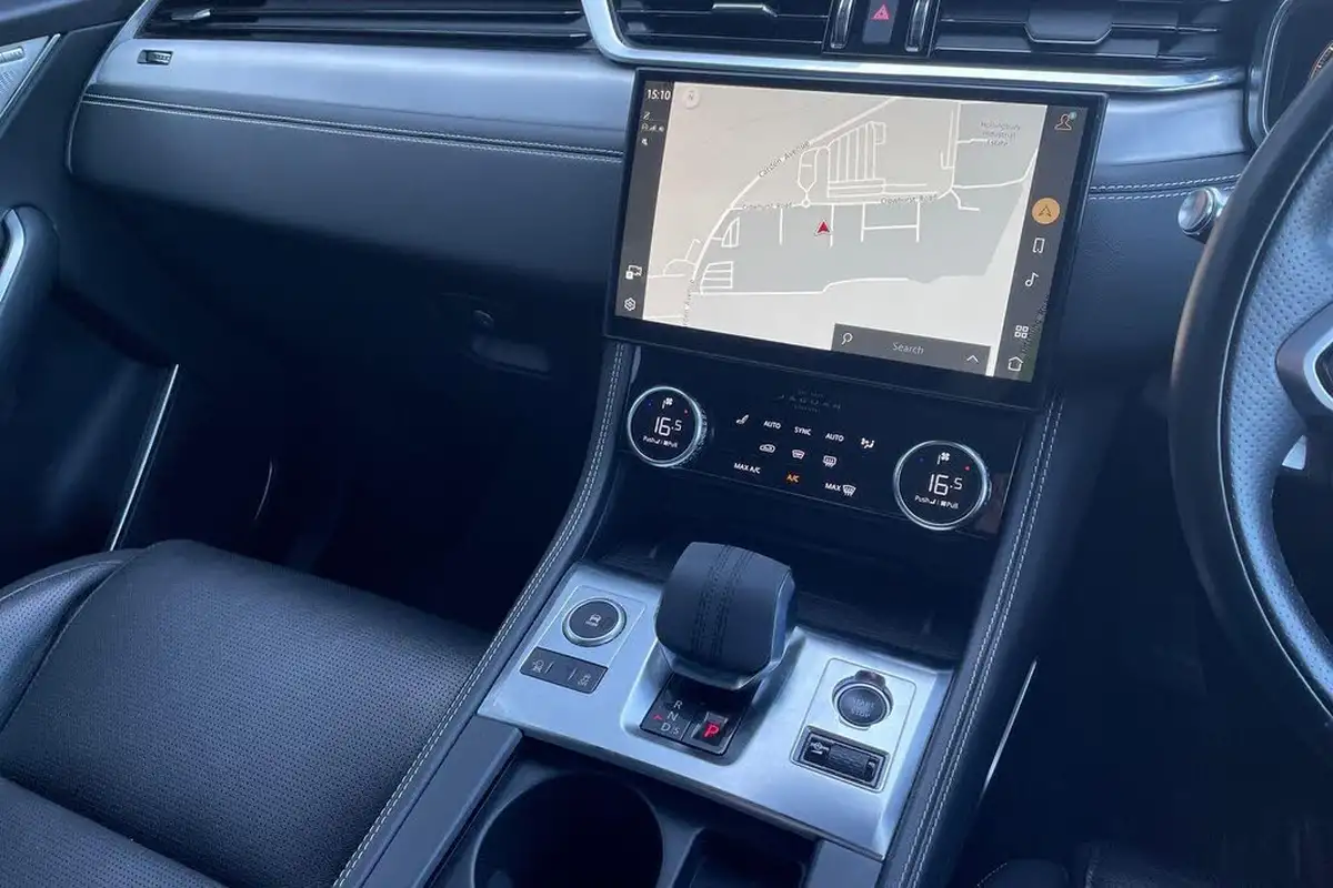 2021-jaguar-f-pace-big-55