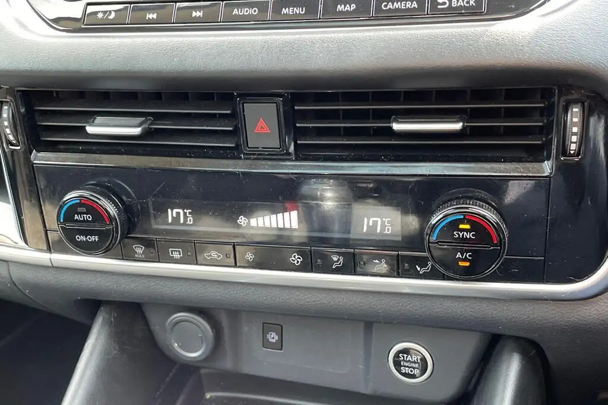 2021-nissan-qashqai-13-dig-t-premiere-edition-140ps-big-37
