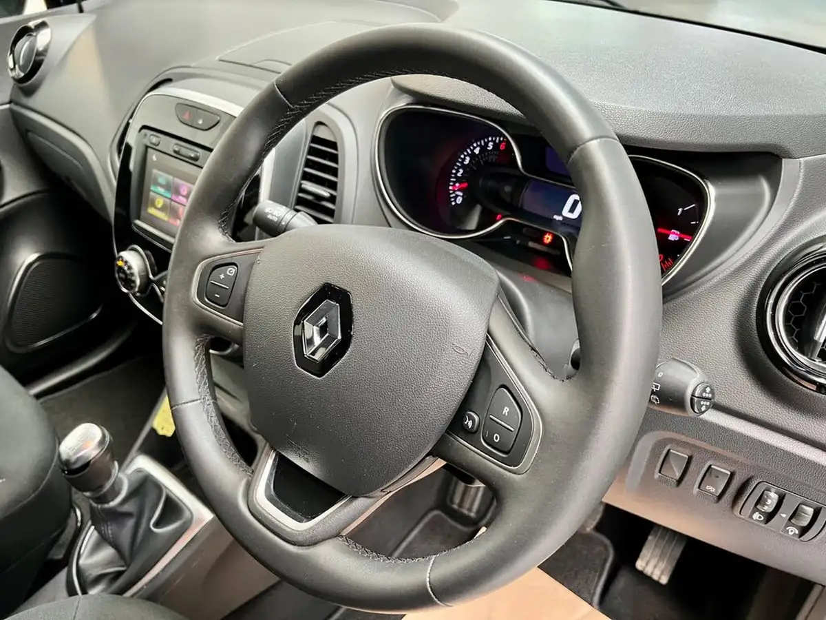 2019-renault-captur-13-tce-iconic-130bhp-ss-big-4