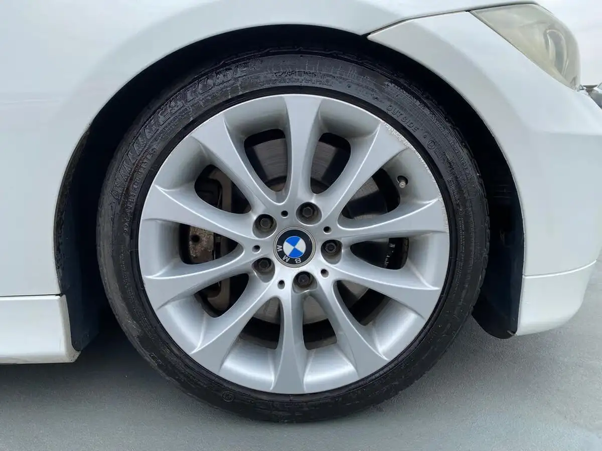 2009-bmw-3-series-big-38