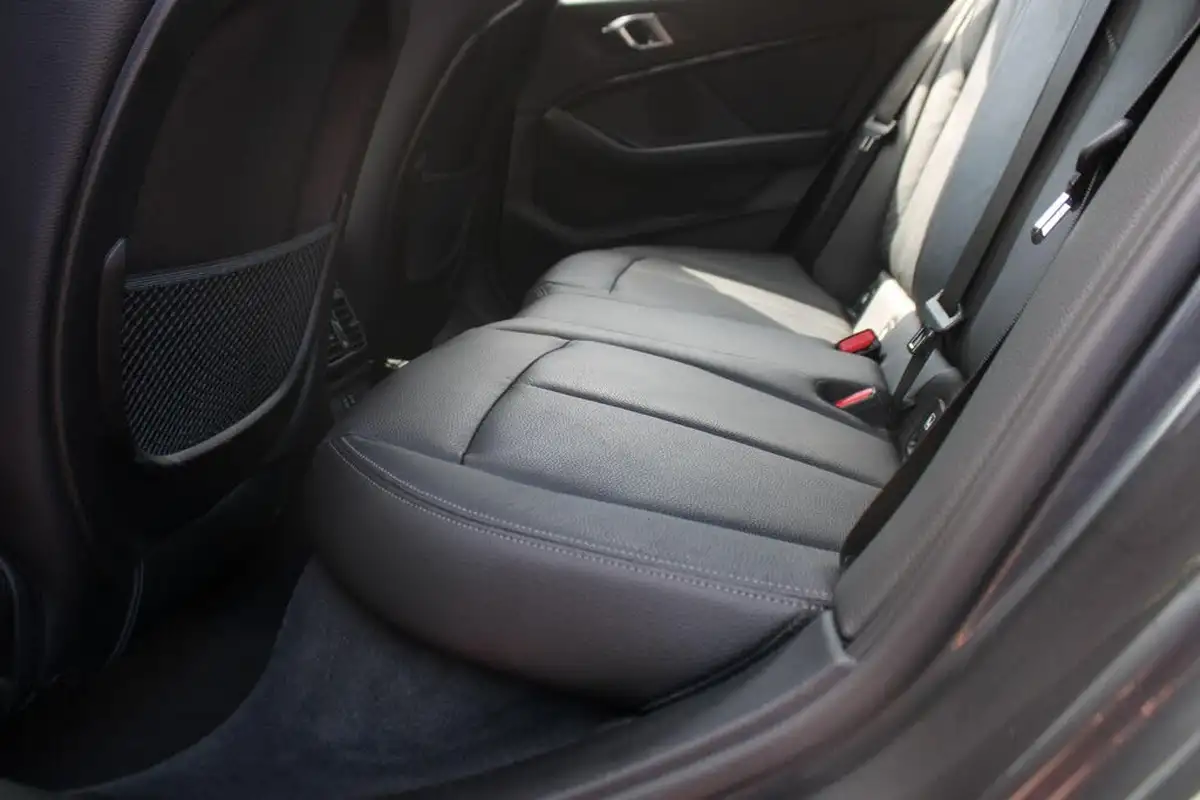 2021-bmw-1-series-15-118i-m-sport-lcp-big-16