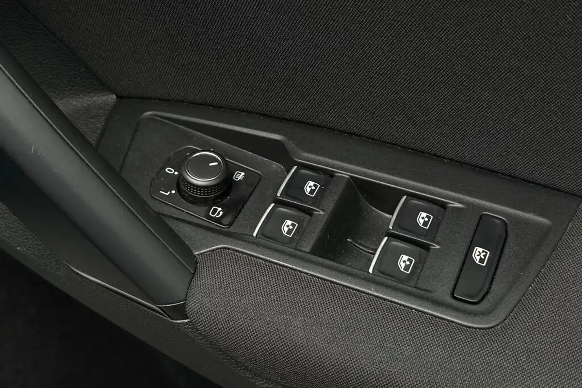 2018-volkswagen-tiguan-20tdi-se-navigation-150ps-4motion-ss-dsg-big-42
