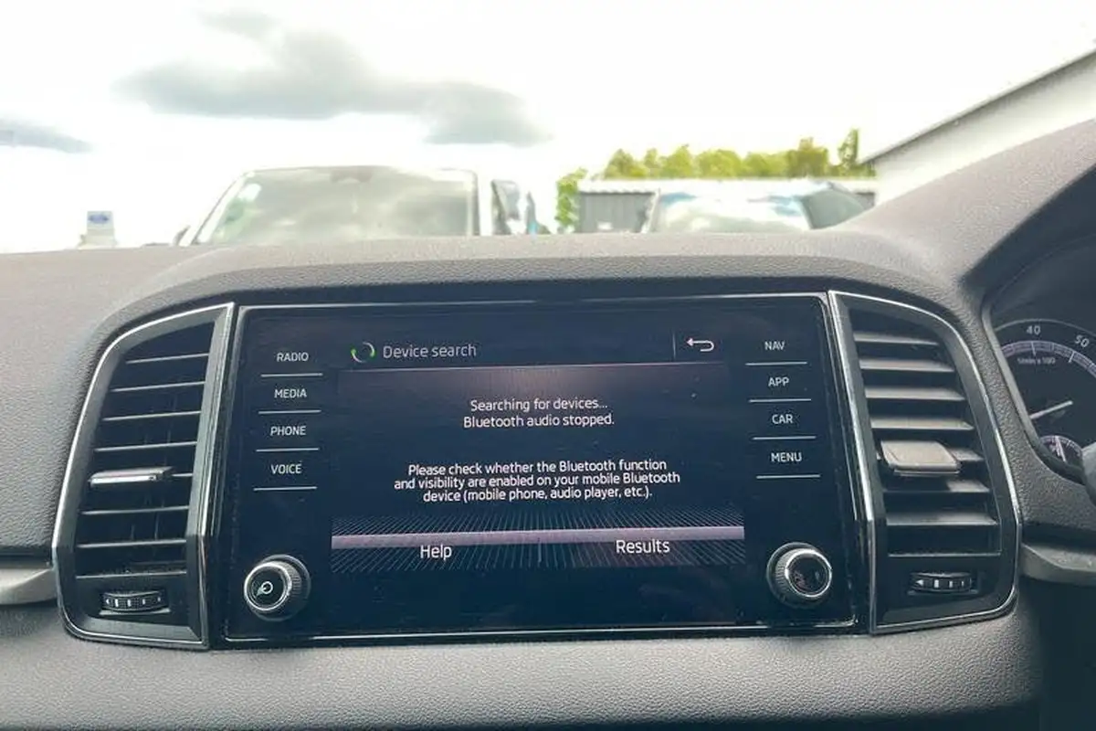 2020-skoda-karoq-15-tsi-se-technology-big-27