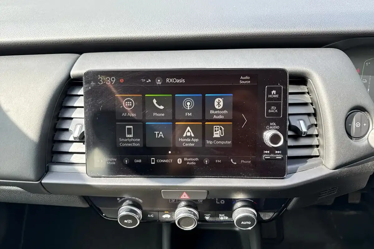 2021-honda-jazz-15-i-mmd-sr-109ps-big-19