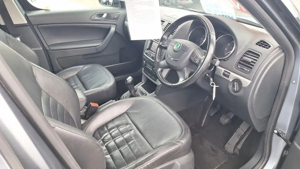 2011-skoda-yeti-20td-elegance-142ps-4x4-big-5