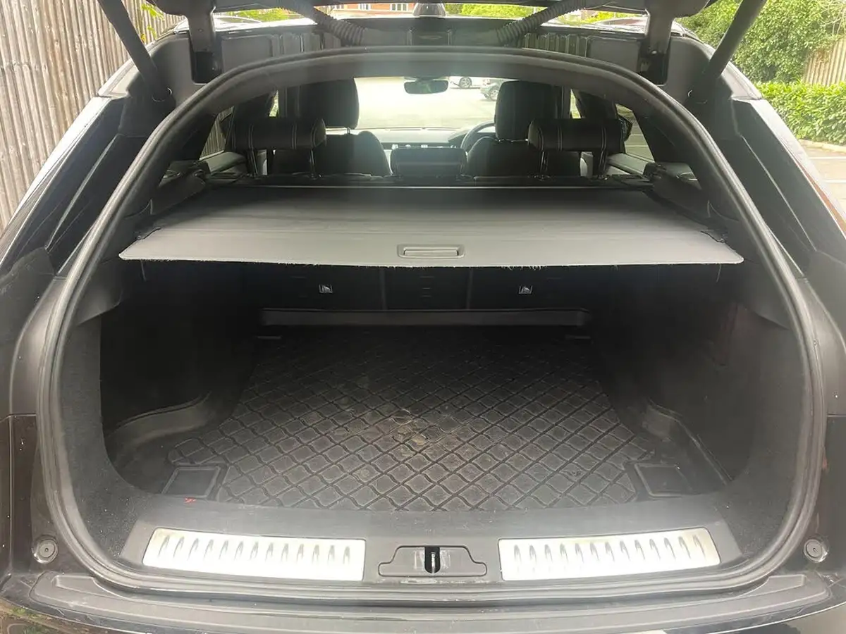 2019-land-rover-range-rover-velar-20-d240-r-dynamic-se-big-22