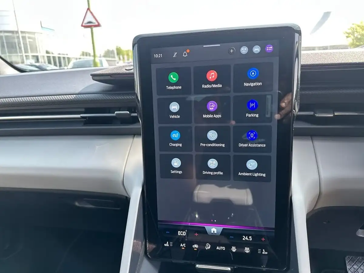 2024-ford-explorer-e-premium-286ps-77kwh-big-18