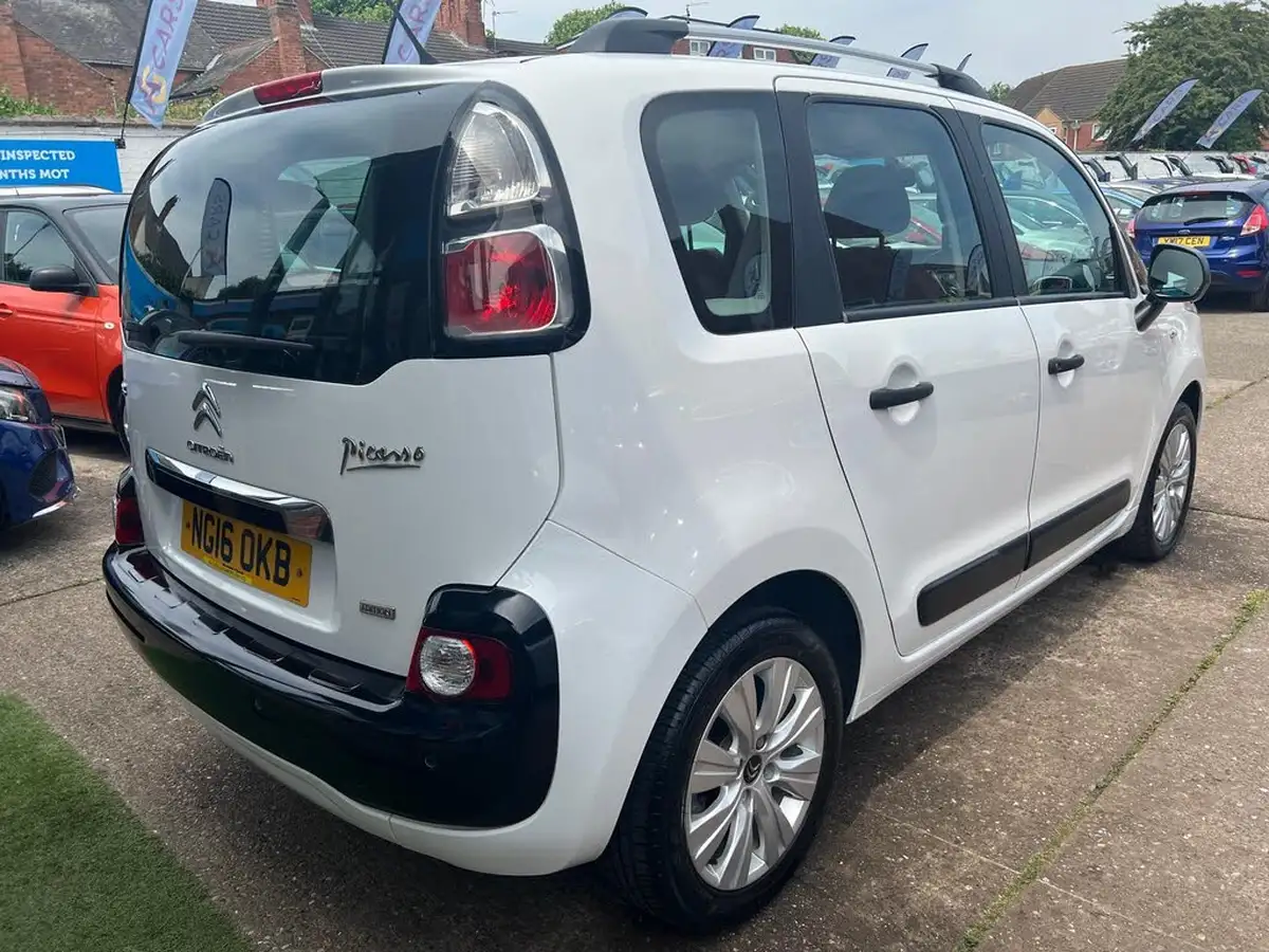 2016-citroen-c3-picasso-16bluehdi-edition-big-11