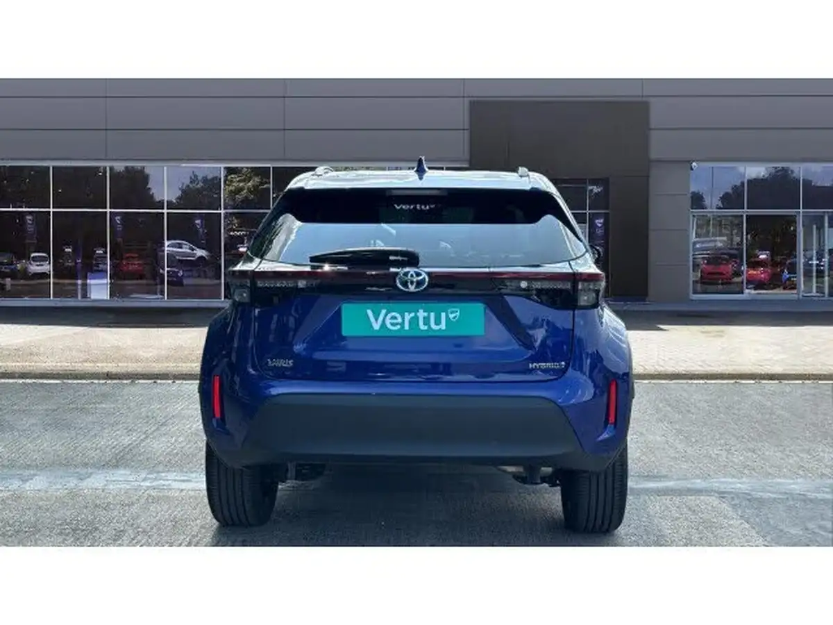 2023-toyota-yaris-cross-15-vvt-i-design-big-5