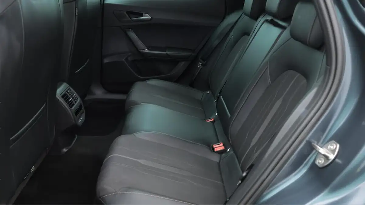 2022-cupra-formentor-14-e-hybrid-vz1-big-16