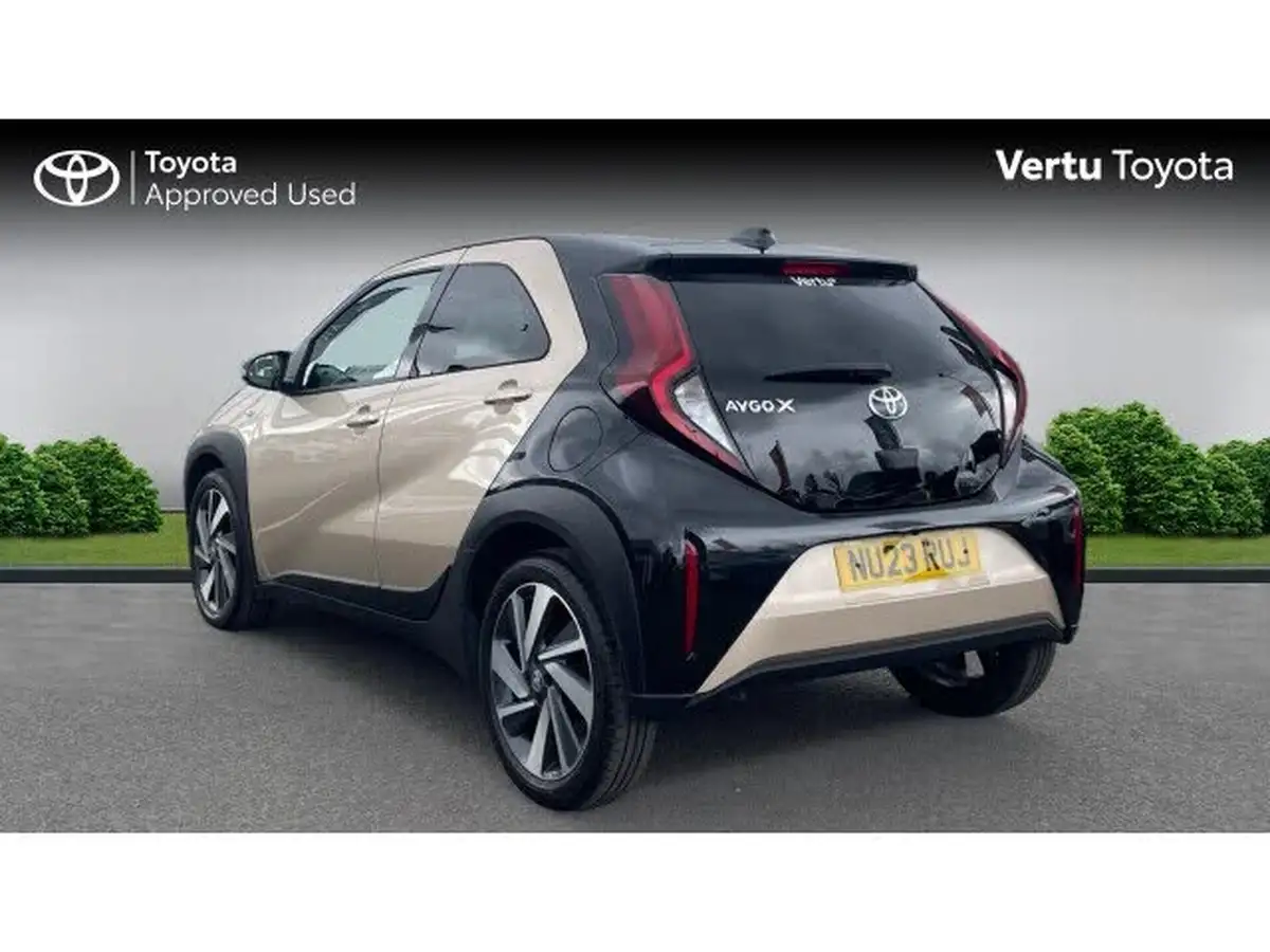 2023-toyota-aygo-x-10-vvt-i-edge-cvt-big-3