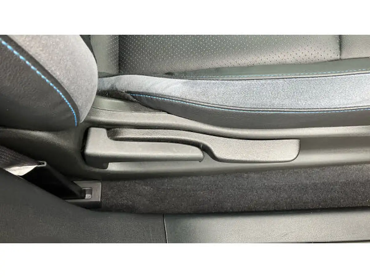 2021-nissan-leaf-e-tekna-big-35