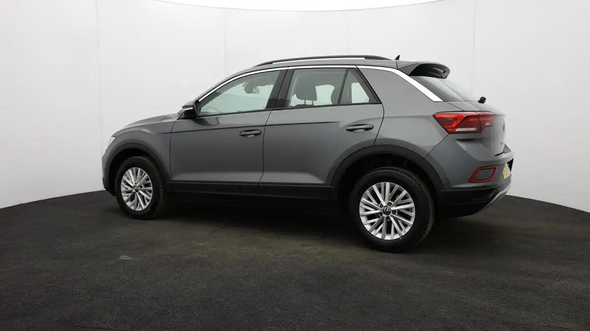 2023-volkswagen-t-roc-10-tsi-life-big-68