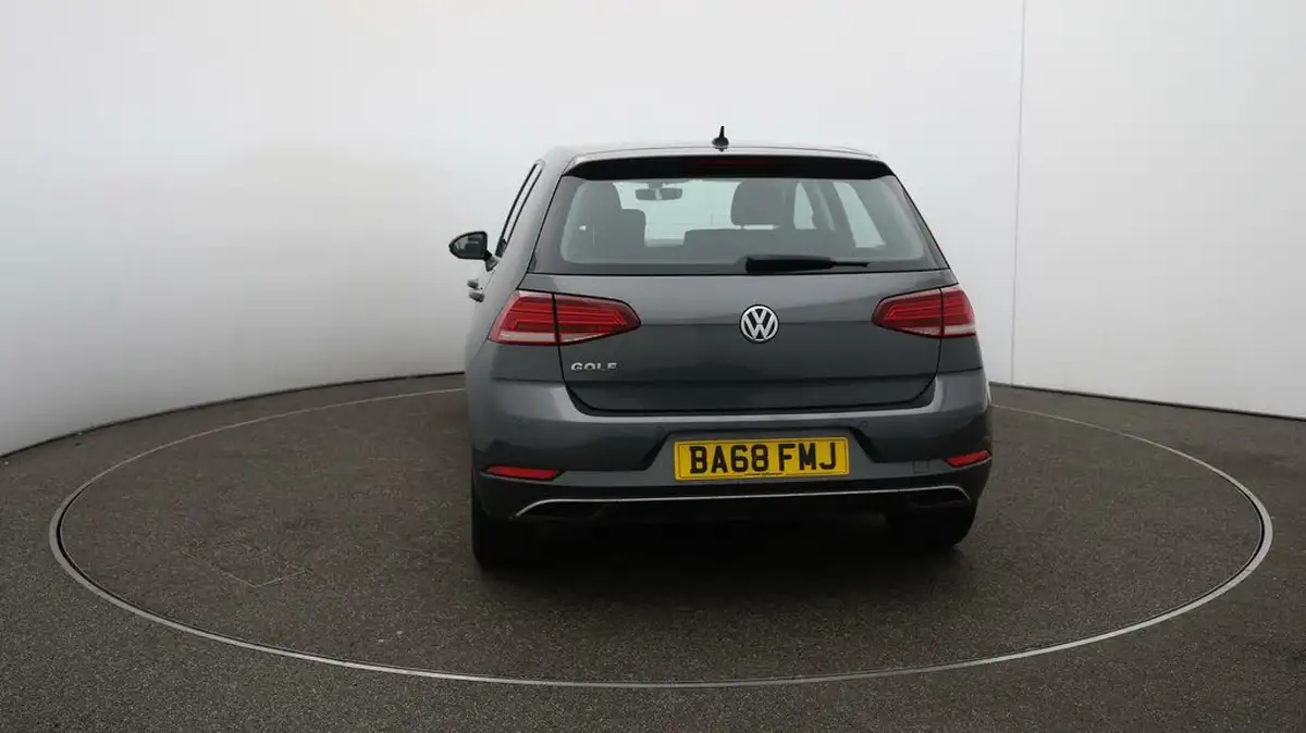 2019-volkswagen-golf-16tdi-se-hatchback-5d-dsg-big-57