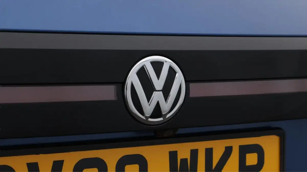2020-volkswagen-t-cross-15-tsi-r-line-big-36