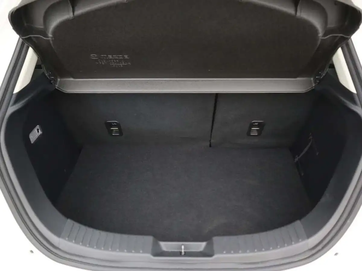 2019-mazda-mazda2-15-gt-sport-nav-115ps-big-8