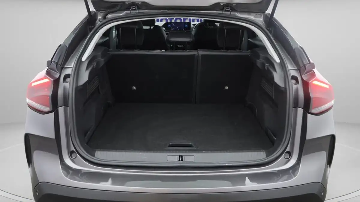 2023-citroen-c4-12-puretech-c-series-edition-eat8-big-26