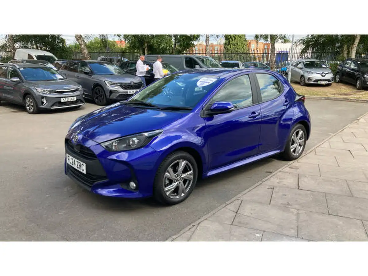 2024-toyota-yaris-15-vvt-i-icon-big-22