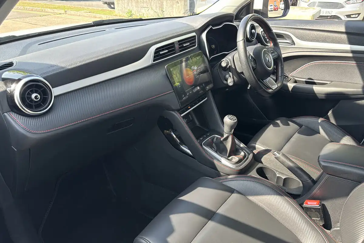 2021-mg-zs-suv-15-vti-tech-exclusive-big-10
