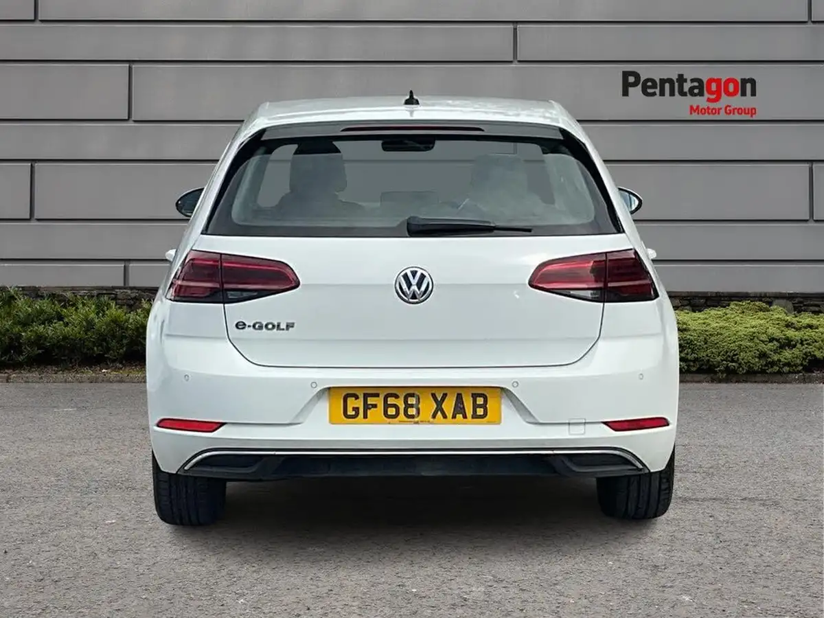 2018-volkswagen-golf-e-e-golf-big-16