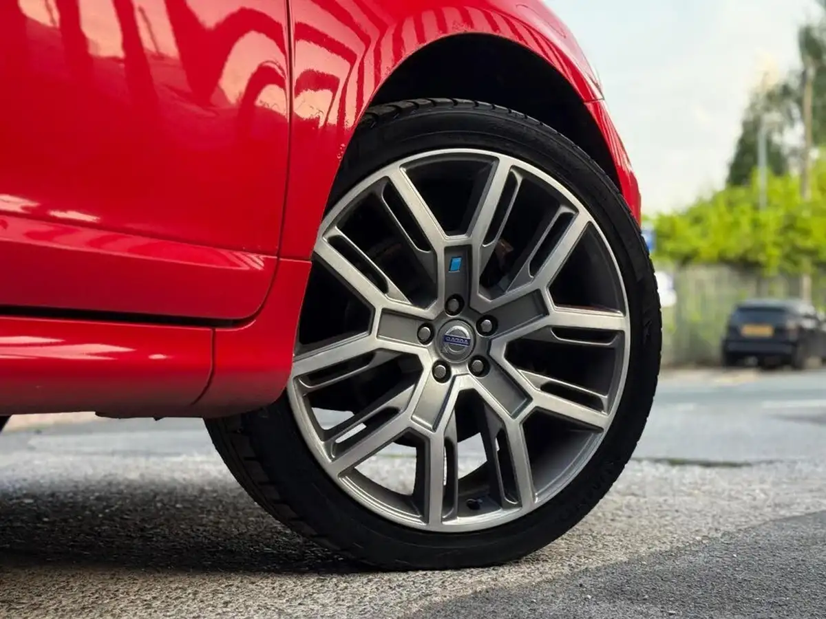 2013-volvo-xc60-30-t6-r-design-lux-304bhp-big-6